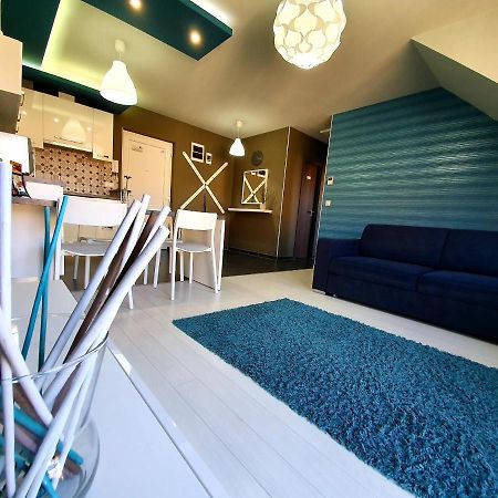 Intro Apartman Sarvar Bagian luar foto